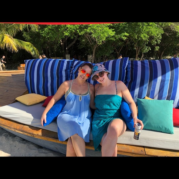 Meet your Posher, Jennifer - Picture 4 of 11